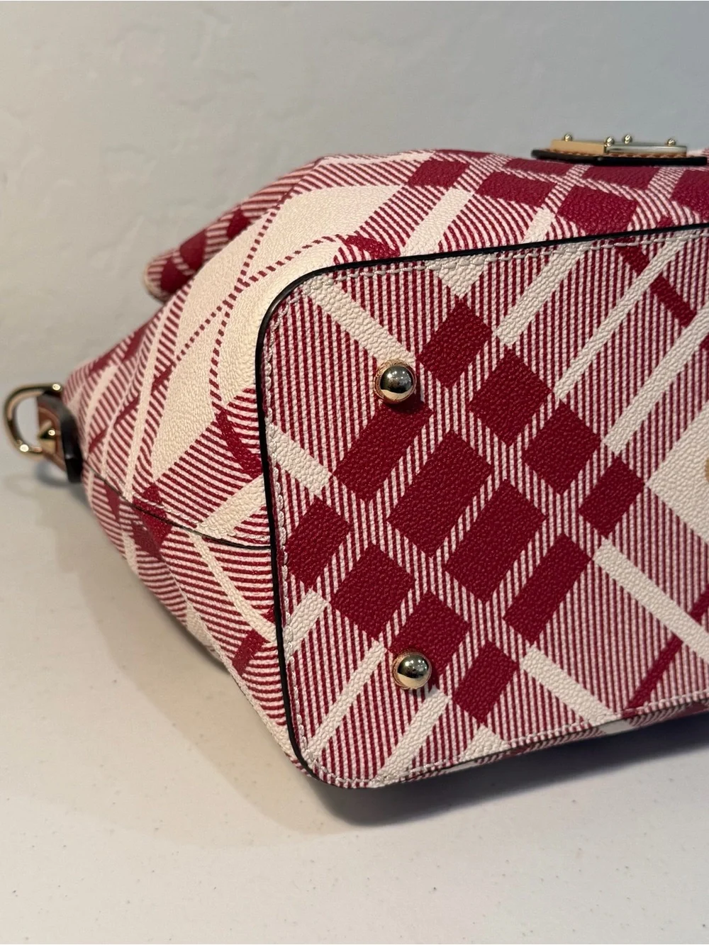 Dooney & Bourke nwot never